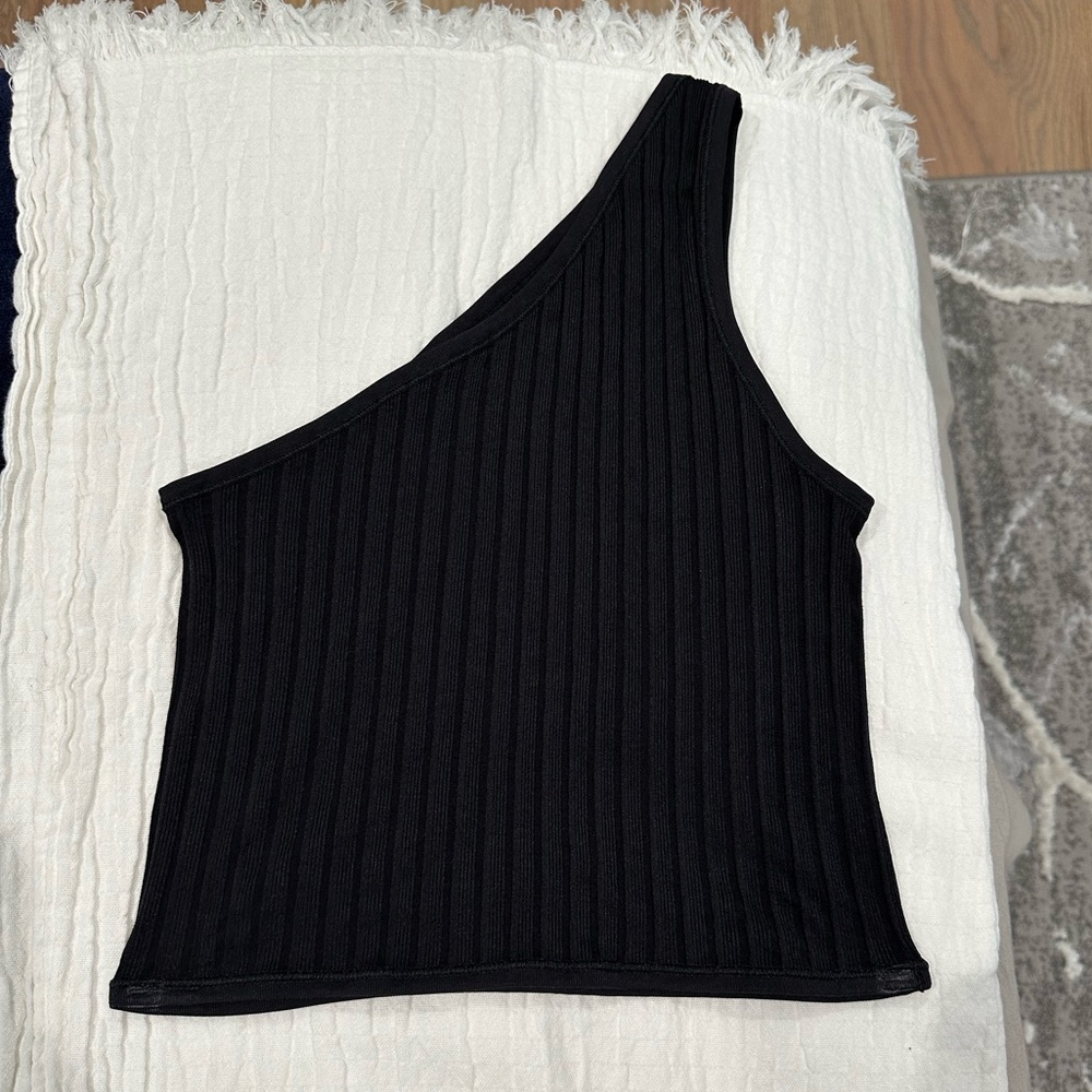 Urban Outfitters UO One Shoulder Crop Top w/ side hole detail